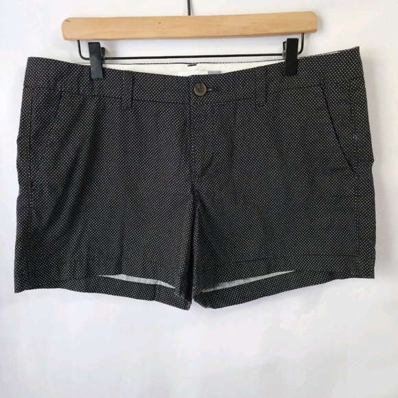 Old Navy • Chino Polka Dot Shorts - Picture 1 of 4